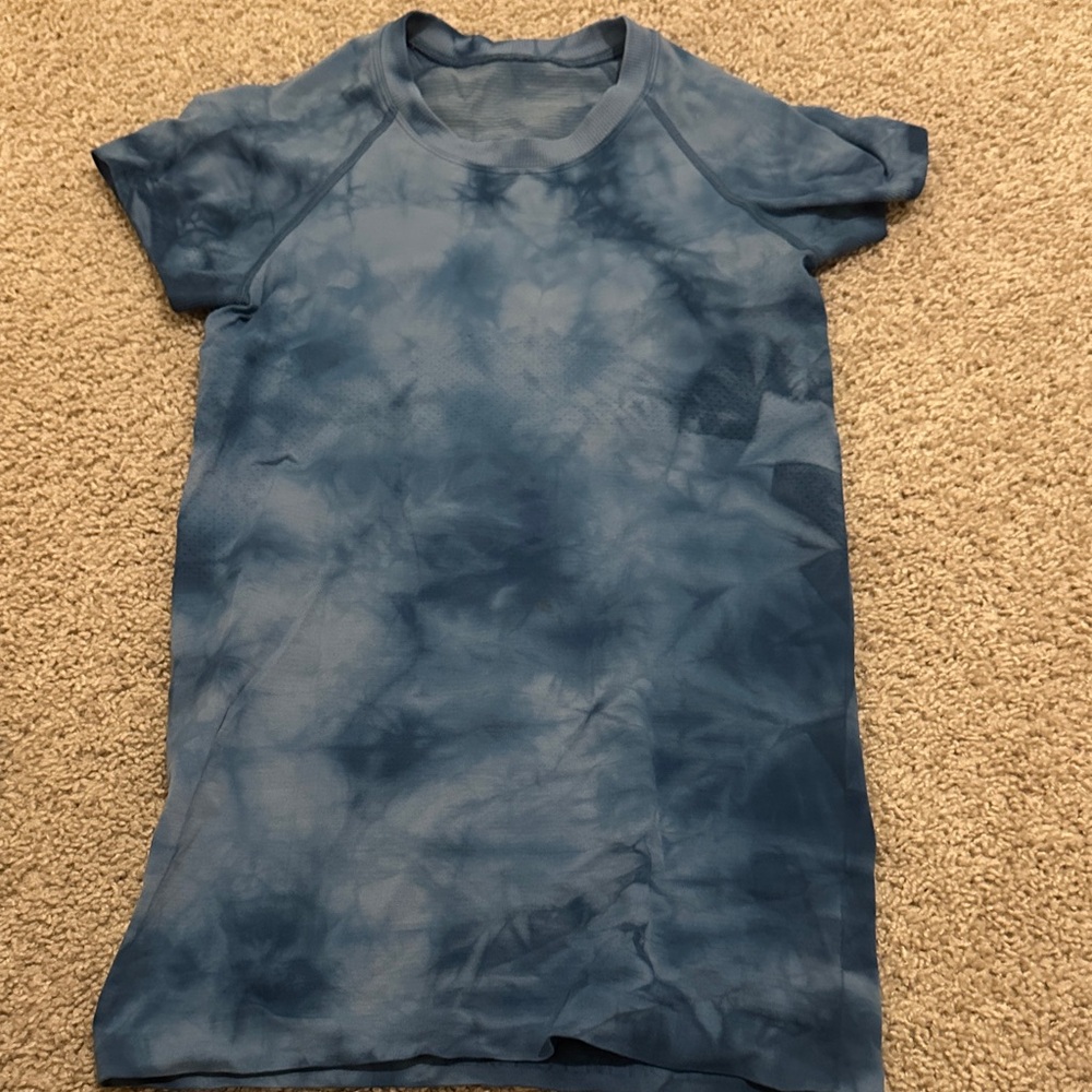 lululemon athletica Blue Tie-Dye Short Sleeve Tee